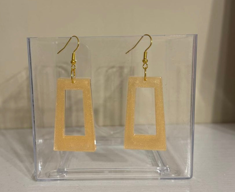 Pendientes color dorado