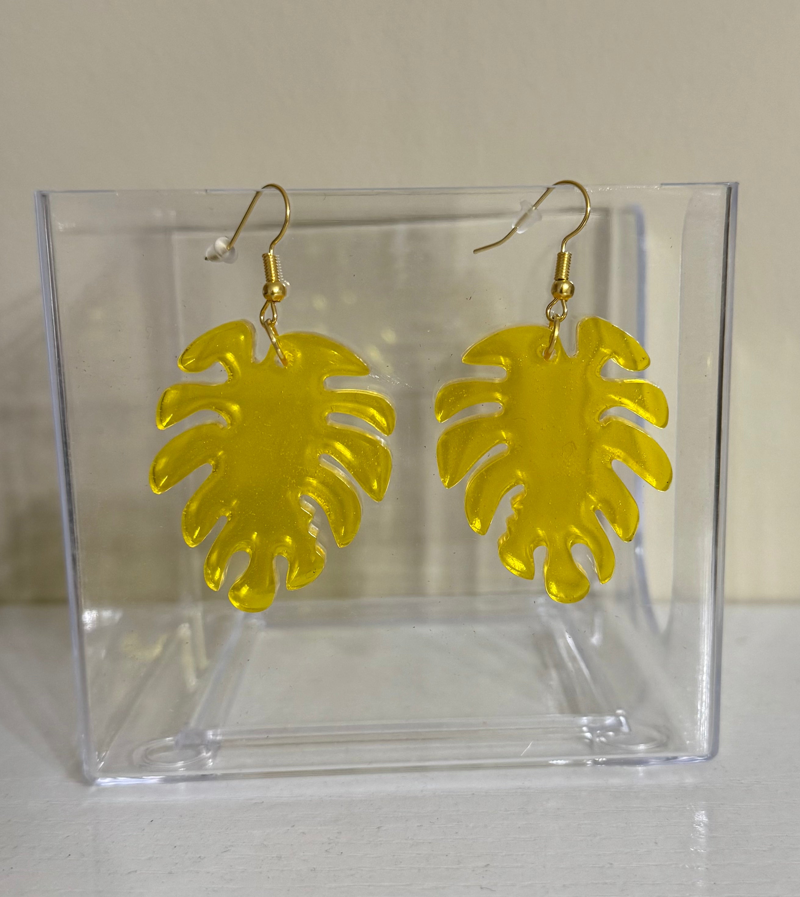 Pendientes con forma de hoja